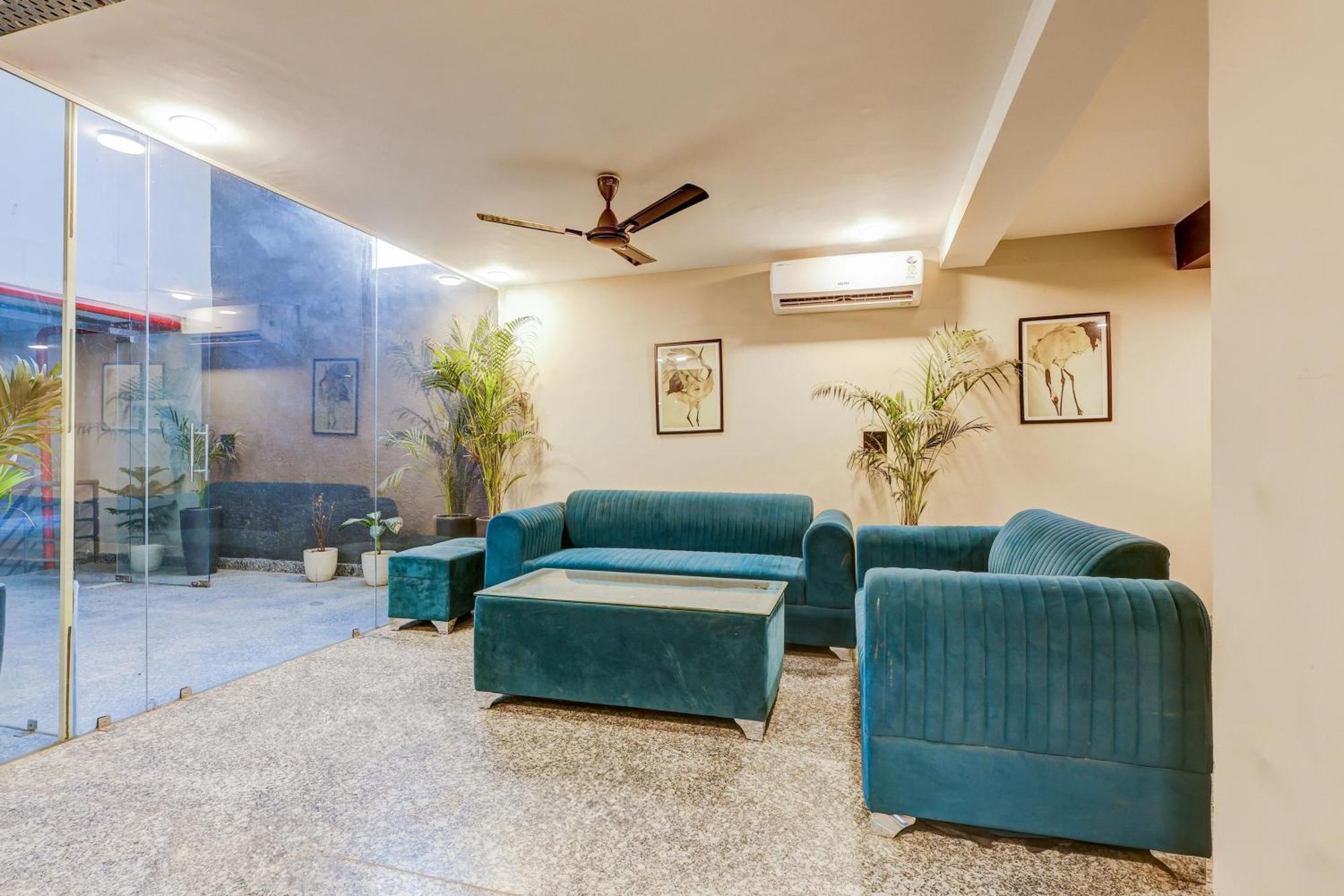 Hotel Super Townhouse Oak Udyog Vihar Gurgáon Exteriér fotografie
